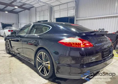 2010 Porsche Panamera Turbo z USA, uszkodzony, nr VIN WP0AC2A73AL091381